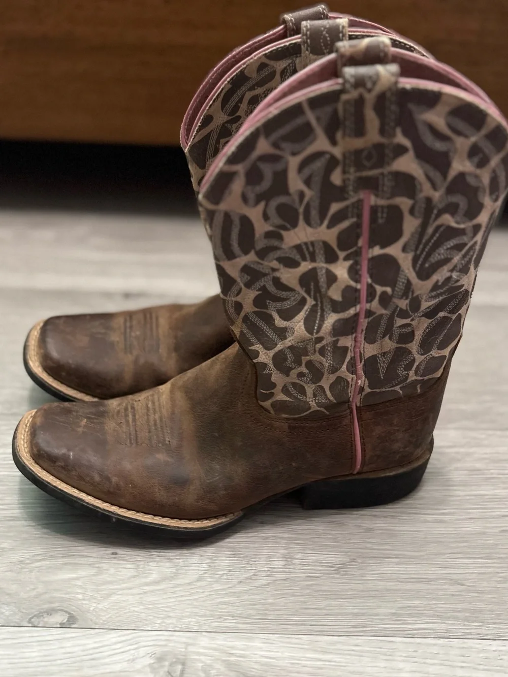 Ariat Kids Brown Cowboy Boots with Patterned Shaft Size 3